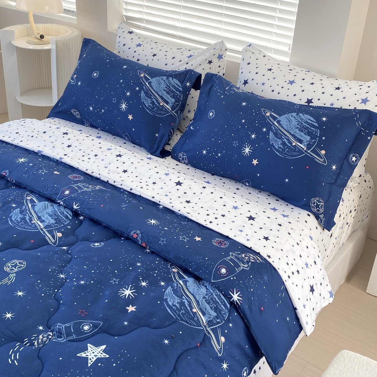 7 Piece Boys Space Comforter Set Twin Size Bed in A Bag Star Rocket Galaxy Universe Planets Bedding Set for Kids Teens Girls Microfiber Blue Quilt All Season