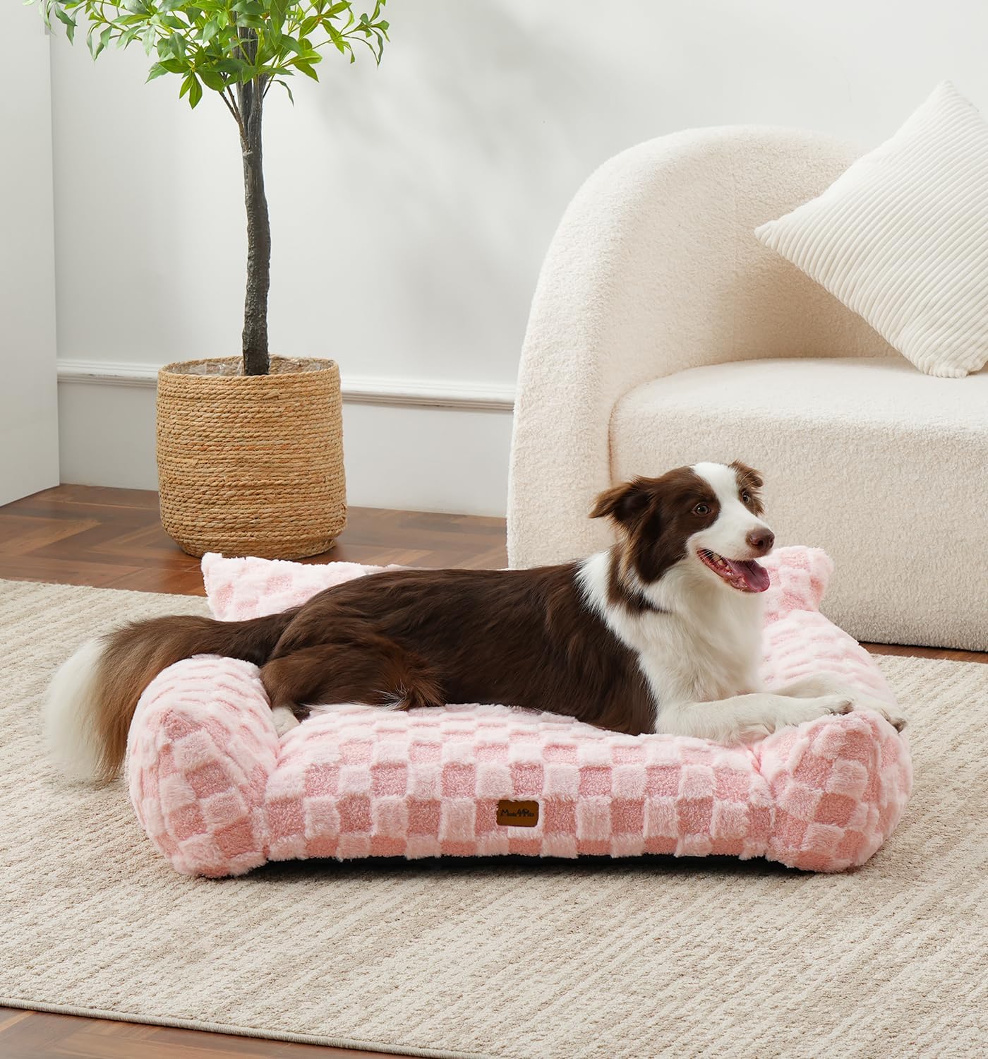 Made4Pets Dog Couch Bed, Soft Faux Fur Checkered Pet Sofa, Comfortable Fluffy Dog Sofa with Supportive Foam, Removable Washable Cover with Non-Slip Base, Pink, Large
