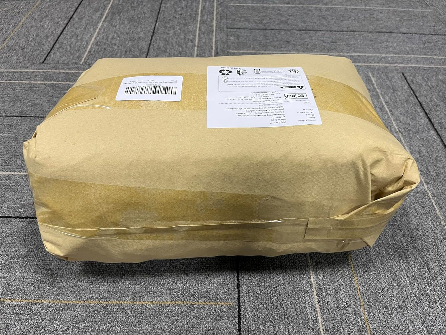 Dog Car Seat for Medium Sized Dog,Pet Travel Car Bed with Seat Belt Channle,Fully Detachable and Washable Car Dog Seat with Adjustable Straps,3 Straps Easy to Install (Beige)